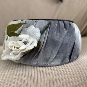 Vintage Gray Velvet Headband with White Floral Detail pill box hat